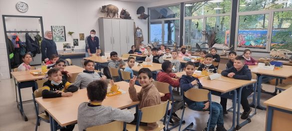 Besuch der Klasse 3a in der Zooschule