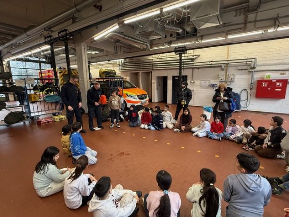 Feuerwehrbesuch der Klasse 3a